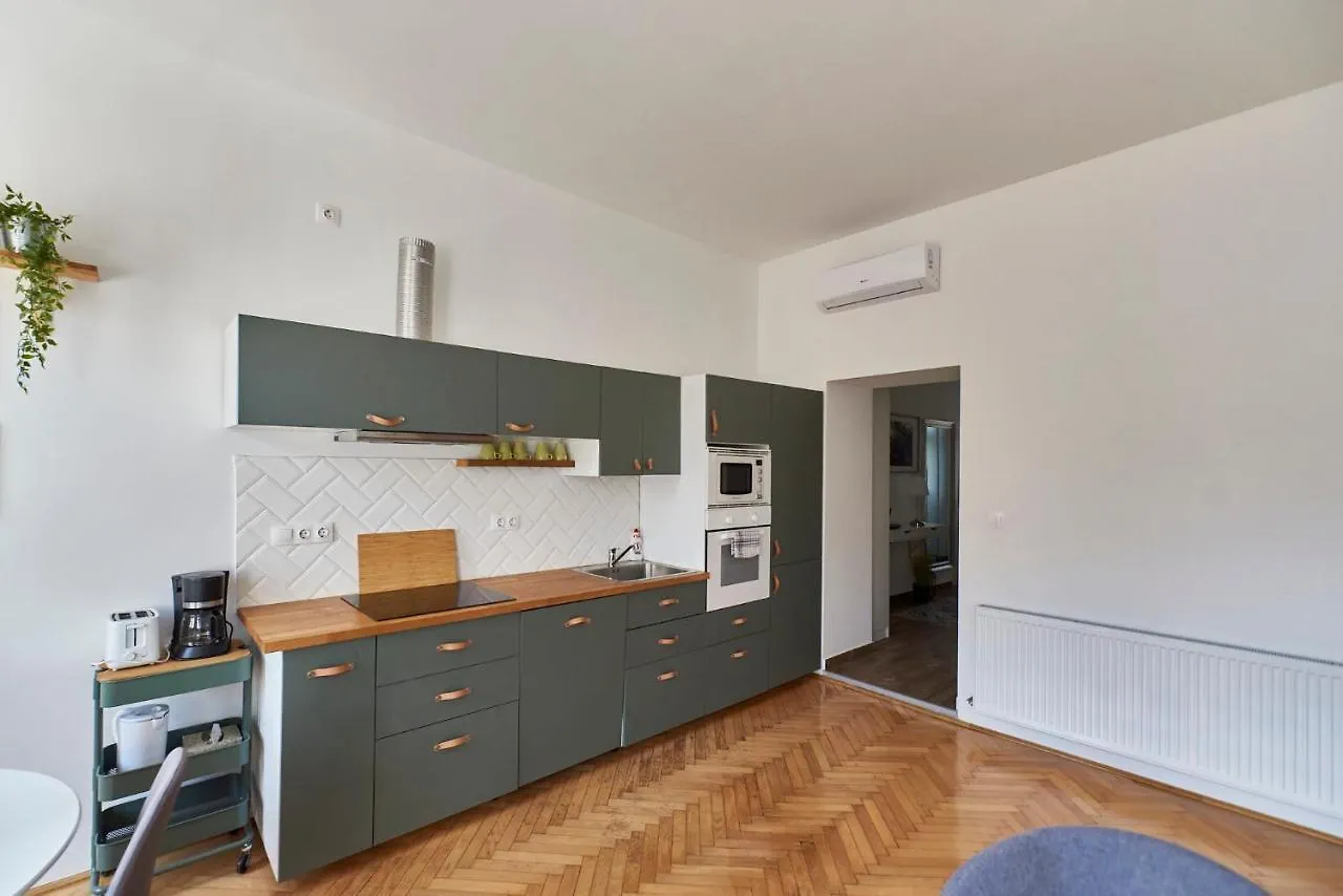Dembi At The Great City Park Budapest Appartement